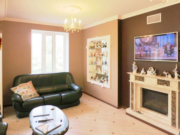 Купить дом в Москве. Вариант № 6661163, 4, площадь -  квм, цена 38000000 рублей