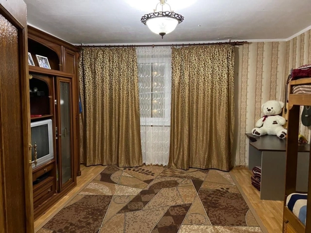 Купить трехкомнатную квартиру на улице бульвар Маршала Рокоссовского в Москве. Вариант № 10619492, 3, площадь -  квм, цена 13500000 рублей