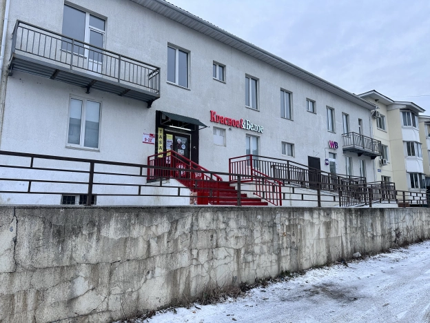 Купить трехкомнатную квартиру в Приморском крае. Вариант № 18715, 0, площадь -  квм, цена 3900000 рублей