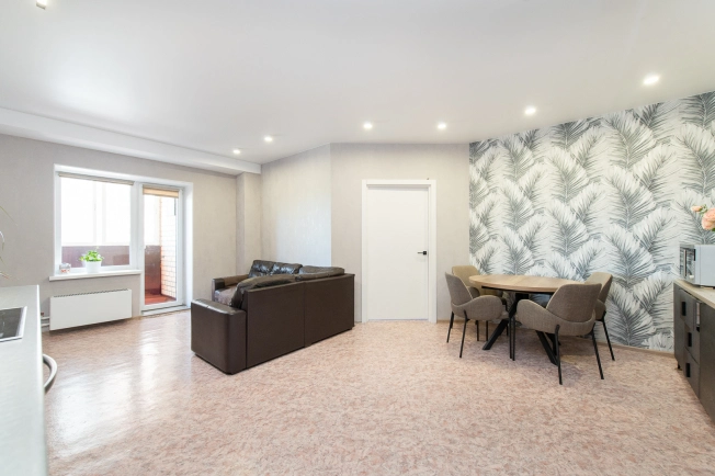 Купить двухкомнатную квартиру в Микрорайоне 142-й, Магнитогорск в Магнитогорске. Вариант № 47959, 6, площадь -  квм, цена 5800000 рублей