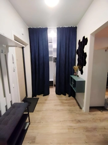 Снять квартиру в районе Дзержинский в Новосибирске. Вариант № 9205147, 7, площадь -  квм, цена 50000 рублей