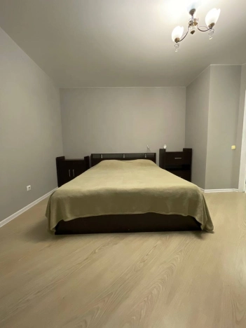 Купить однокомнатную квартиру в Ленинградской области. Вариант № 23596, 5, площадь -  квм, цена 5750000 рублей