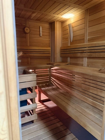 Купить четырехкомнатную квартиру в Новосибирской области. Вариант № 8070281, 34, площадь -  квм, цена 25000000 рублей