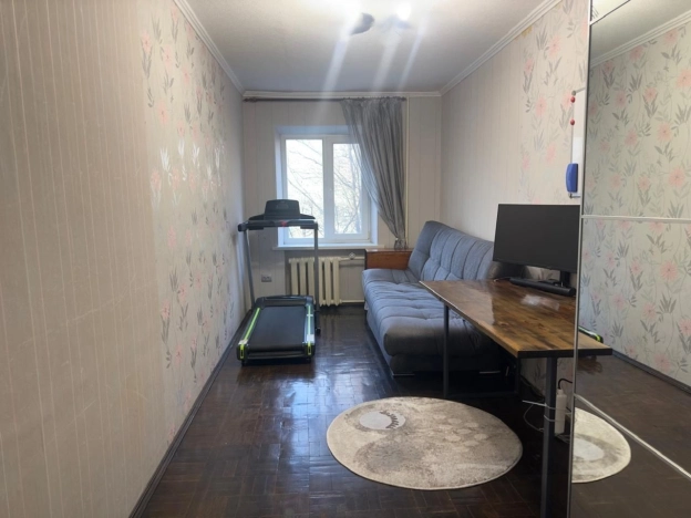 Купить трехкомнатную квартиру в районе Кировский в Ростове-на-Дону. Вариант № 5457721, 4, площадь -  квм, цена 6100000 рублей