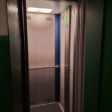 Купить двухкомнатную квартиру на улице Матросова в Воронеже. Вариант № 9783, 13, площадь -  квм, цена 3830000 рублей