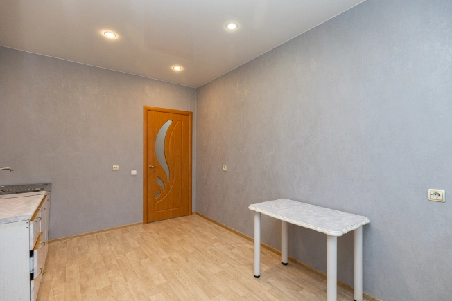 Купить однокомнатную квартиру в Амурской области. Вариант № 8445846, 4, площадь -  квм, цена 5700000 рублей