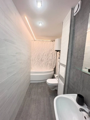 Снять квартиру в Тобольске. Вариант № 10463279, 5, площадь -  квм, цена 50000 рублей