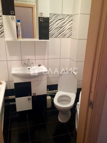 Купить Студию в Микрорайоне Сад Кирова, Ленинский район в Новосибирске. Вариант № 7855401, 3, площадь -  квм, цена 4000000 рублей