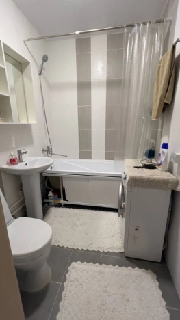 Снять квартиру в районе Калининский в Новосибирске. Вариант № 9143912, 5, площадь -  квм, цена 30000 рублей