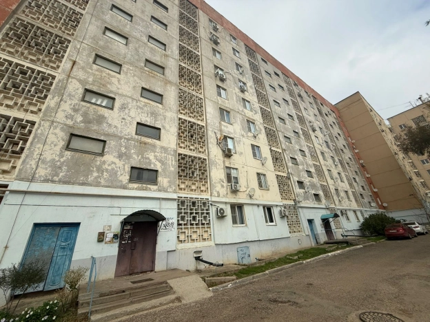 Купить трехкомнатную квартиру в Микрорайоне 8-й, Элиста в Элисте. Вариант № 8849283, 0, площадь -  квм, цена 4600000 рублей