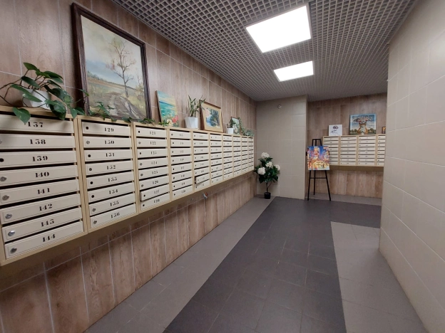 Купить трехкомнатную квартиру в Пушкине. Вариант № 8348, 27, площадь -  квм, цена 9800000 рублей