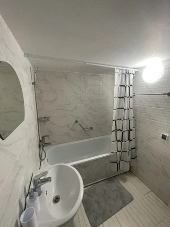 Снять квартиру в Тобольске. Вариант № 5921580, 12, площадь -  квм, цена 50000 рублей