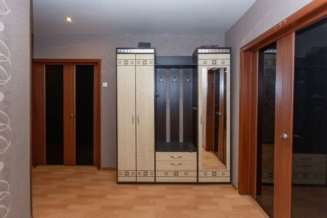 Купить квартиру в Тобольске. Вариант № 9857411, 10, площадь -  квм, цена 9300000 рублей