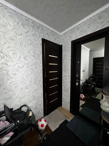 Купить трехкомнатную квартиру на улице Зорге в Новосибирске. Вариант № 2984046, 4, площадь -  квм, цена 4290000 рублей