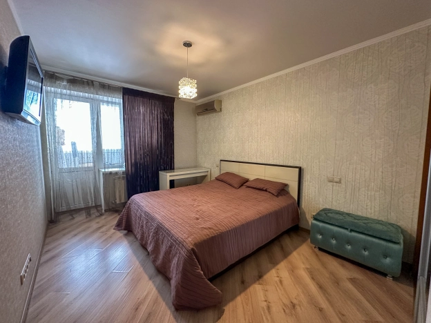 Купить квартиру на улице Атарбекова в Краснодаре. Вариант № 2540190, 16, площадь -  квм, цена 21000000 рублей