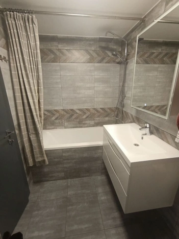 Купить двухкомнатную квартиру на улице Ленинский проспект в Москве. Вариант № 10027742, 9, площадь -  квм, цена 8200000 рублей