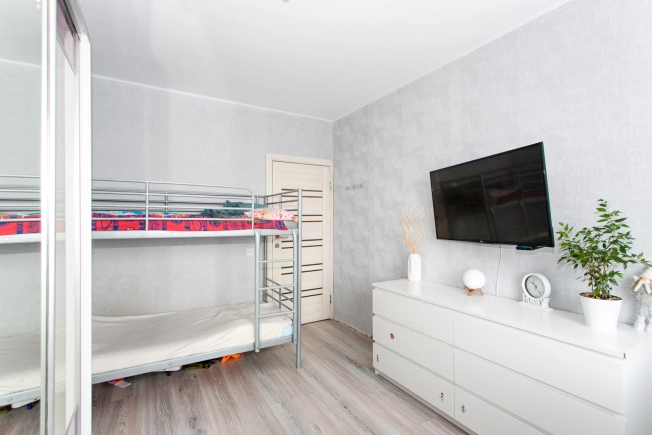 Купить трехкомнатную квартиру в районе Ленинский в Новосибирске. Вариант № 50925, 1, площадь -  квм, цена 6300000 рублей