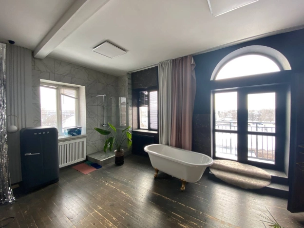 Купить коммерческую недвижимость в Бийске. Вариант № 13970, 2, площадь - квм, цена 45000000 рублей