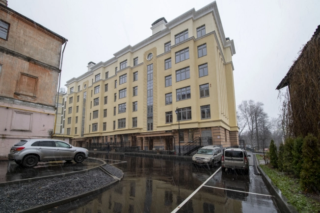 Купить трехкомнатную квартиру на улице Германа Лопатина в Нижнем Новгороде. Вариант № 38450, 14, площадь -  квм, цена 28611000 рублей