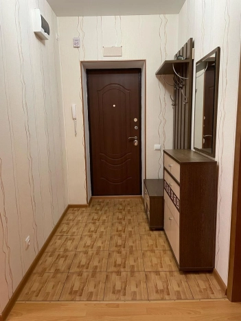 Купить трехкомнатную квартиру на вторичке в Микрорайоне 8-й, Элиста в Элисте. Вариант № 29511, 9, площадь -  квм, цена 7500000 рублей