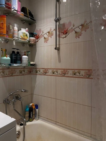 Купить квартиру на вторичке на улице набережная реки Карповки в Санкт-Петербурге. Вариант № 10942169, 1, площадь - квм, цена 8000000 рублей