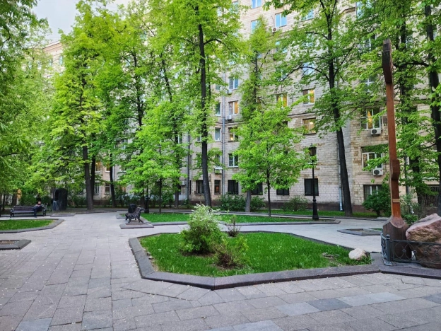 Купить квартиру в районе Пресненский в Москве. Вариант № 1580410, 4, площадь - квм, цена 112000000.0000 рублей