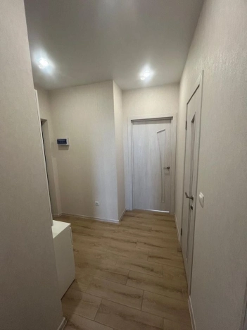 Купить однокомнатную квартиру в Краснодаре. Вариант № 9887843, 5, площадь -  квм, цена 4500000 рублей