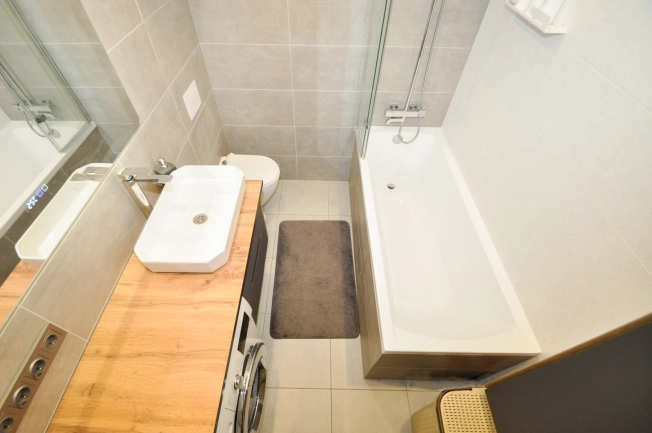 Купить однокомнатную квартиру на улице Ватутина в Новосибирске. Вариант № 6149227, 16, площадь -  квм, цена 6440000 рублей