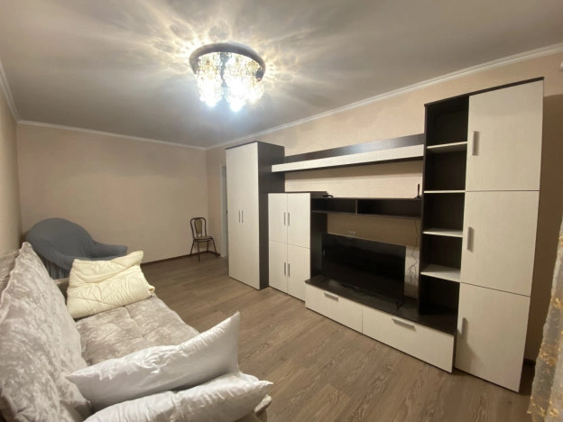 Купить квартиру в Тобольске. Вариант № 3830613, 11, площадь -  квм, цена 4500000 рублей