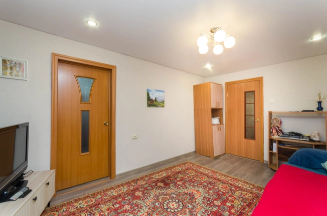 Купить квартиру в Тобольске. Вариант № 5513075, 3, площадь -  квм, цена 3300000 рублей