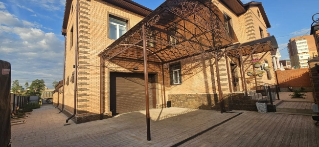 Купить дом в Улан-Удэ. Вариант № 5793998, 31, площадь -  квм, цена 48500000 рублей