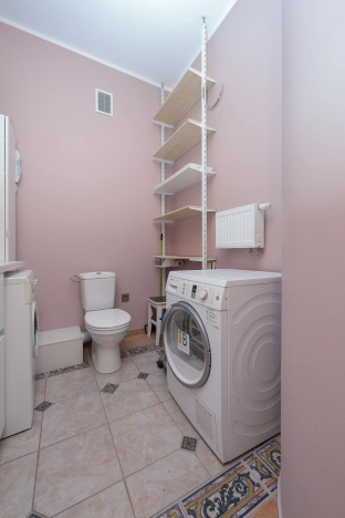 Снять квартиру на улице проспект Мира в Калининграде. Вариант № 5231646, 17, площадь -  квм, цена 140000 рублей