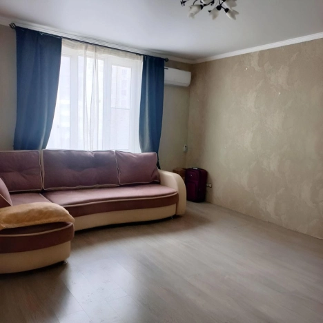 Купить трехкомнатную квартиру в Ростовской области. Вариант № 10077354, 0, площадь -  квм, цена 8450000 рублей