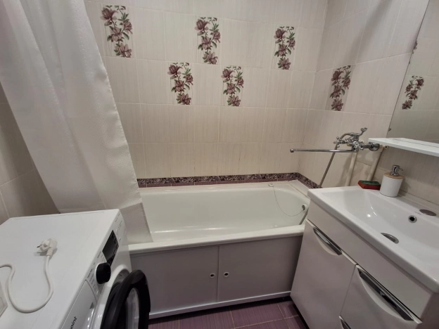 Снять квартиру в Тобольске. Вариант № 9552629, 21, площадь -  квм, цена 60000 рублей