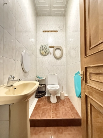 Купить квартиру в Москве. Вариант № 9621856, 7, площадь - квм, цена 40000000 рублей