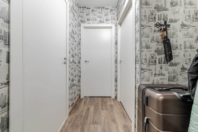 Купить квартиру в Ленинградской области. Вариант № 9338313, 12, площадь -  квм, цена 6380000 рублей