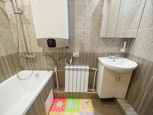 Купить дом в Омске. Вариант № 20724, 24, площадь -  квм, цена 8300000 рублей