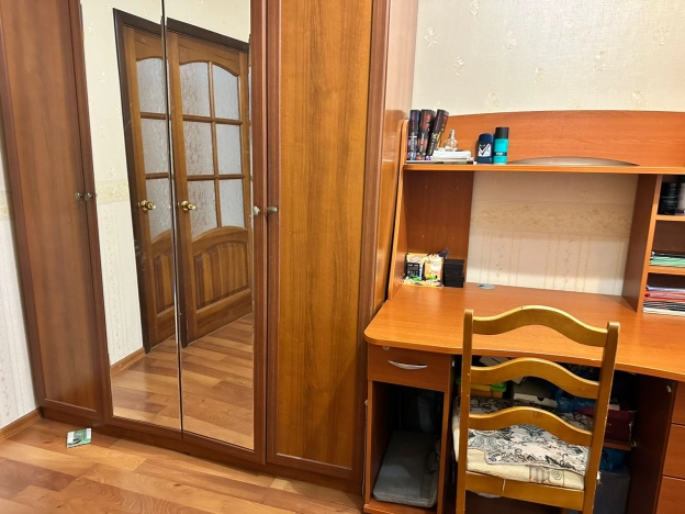 Купить квартиру на вторичке в Уфе. Вариант № 6159918, 6, площадь -  квм, цена 3900000 рублей