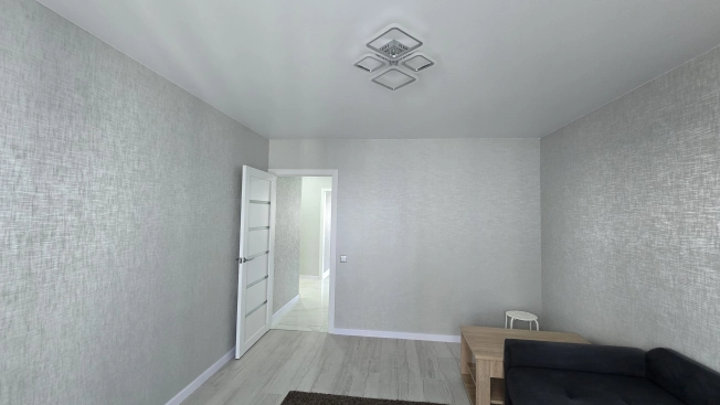 Купить однокомнатную квартиру на улице Рябиновая в Новосибирске. Вариант № 3829136, 15, площадь -  квм, цена 6900000 рублей