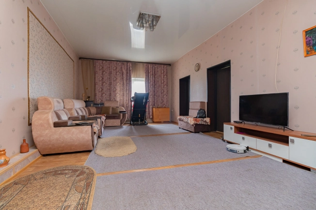 Купить дом в Омске. Вариант № 4848, 1, площадь -  квм, цена 5650000 рублей