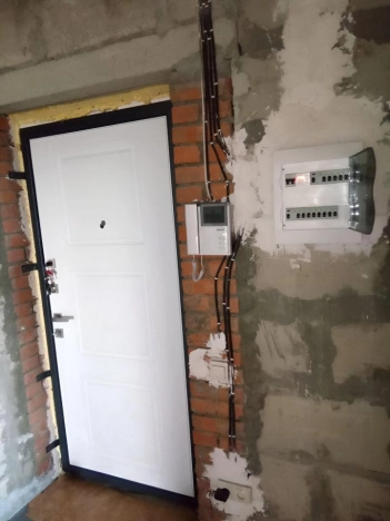 Купить трехкомнатную квартиру в Ростовской области. Вариант № 9779150, 5, площадь -  квм, цена 7600000 рублей