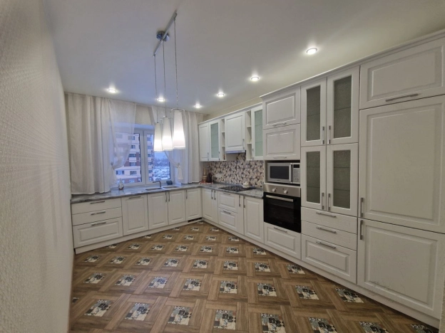 Купить двухкомнатную квартиру на вторичке на улице 60 лет Победы в Московской области. Вариант № 10499649, 5, площадь -  квм, цена 9950000 рублей