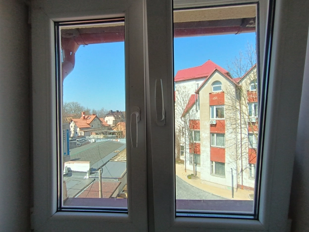 Купить комнату в Калининградской области. Вариант № 769555, 12, площадь -  квм, цена 5000000 рублей