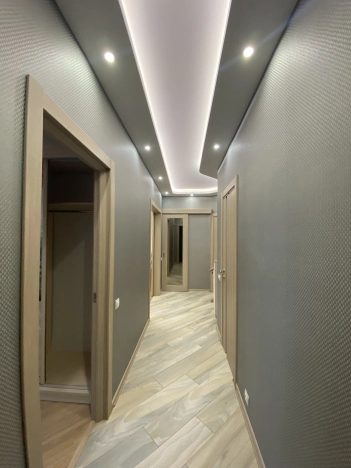 Купить трехкомнатную квартиру на улице Смолячкова в Санкт-Петербурге. Вариант № 10541849, 9, площадь - квм, цена 18990000 рублей