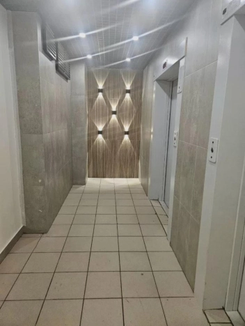 Купить квартиру на вторичке в Иркутске. Вариант № 5250801, 16, площадь -  квм, цена 8500000 рублей