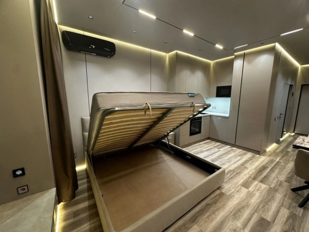 Купить квартиру в Москве. Вариант № 9959129, 4, площадь -  квм, цена 18500000 рублей