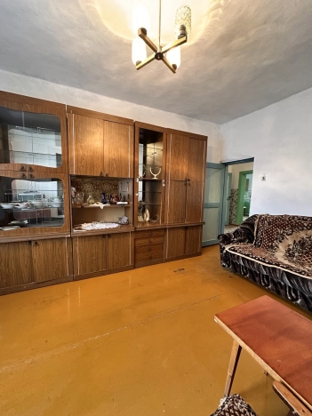 Купить дом на улице Административная в Иркутской области. Вариант № 7563197, 12, площадь -  квм, цена 2700000 рублей