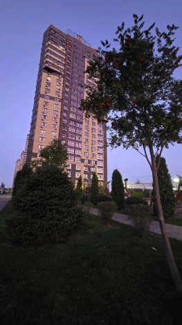 Купить трехкомнатную квартиру в Ростовской области. Вариант № 5922387, 23, площадь -  квм, цена 14900000 рублей