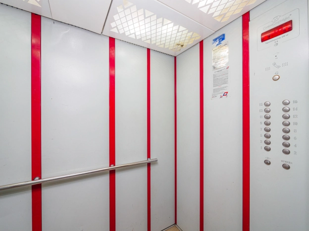 Купить трехкомнатную квартиру в Омске. Вариант № 203416, 28, площадь -  квм, цена 21000000 рублей