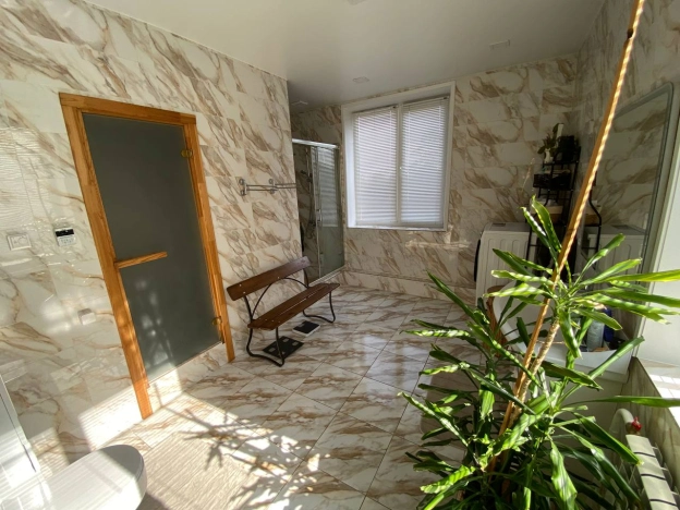 Купить дом на улице Белокаменная в Улан-Удэ. Вариант № 30657, 38, площадь -  квм, цена 23000000 рублей